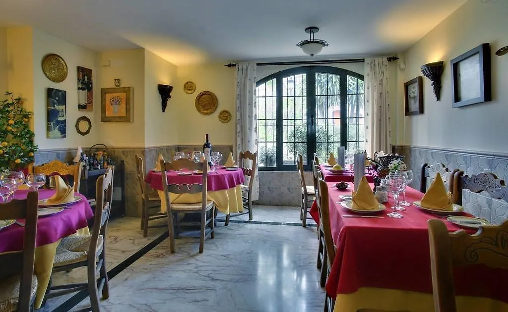 Hospederia V Centenario Estepona Maison d'hôtes