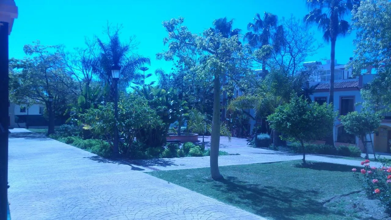 Hospederia V Centenario Estepona Guest house